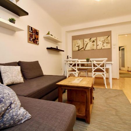 Gorgeous Hideout | City Center Apartment Wina Bagian luar foto