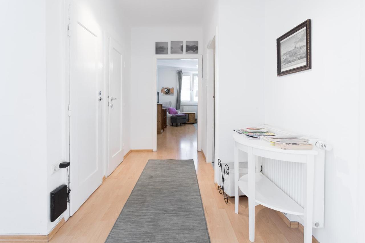 Gorgeous Hideout | City Center Apartment Wina Bagian luar foto