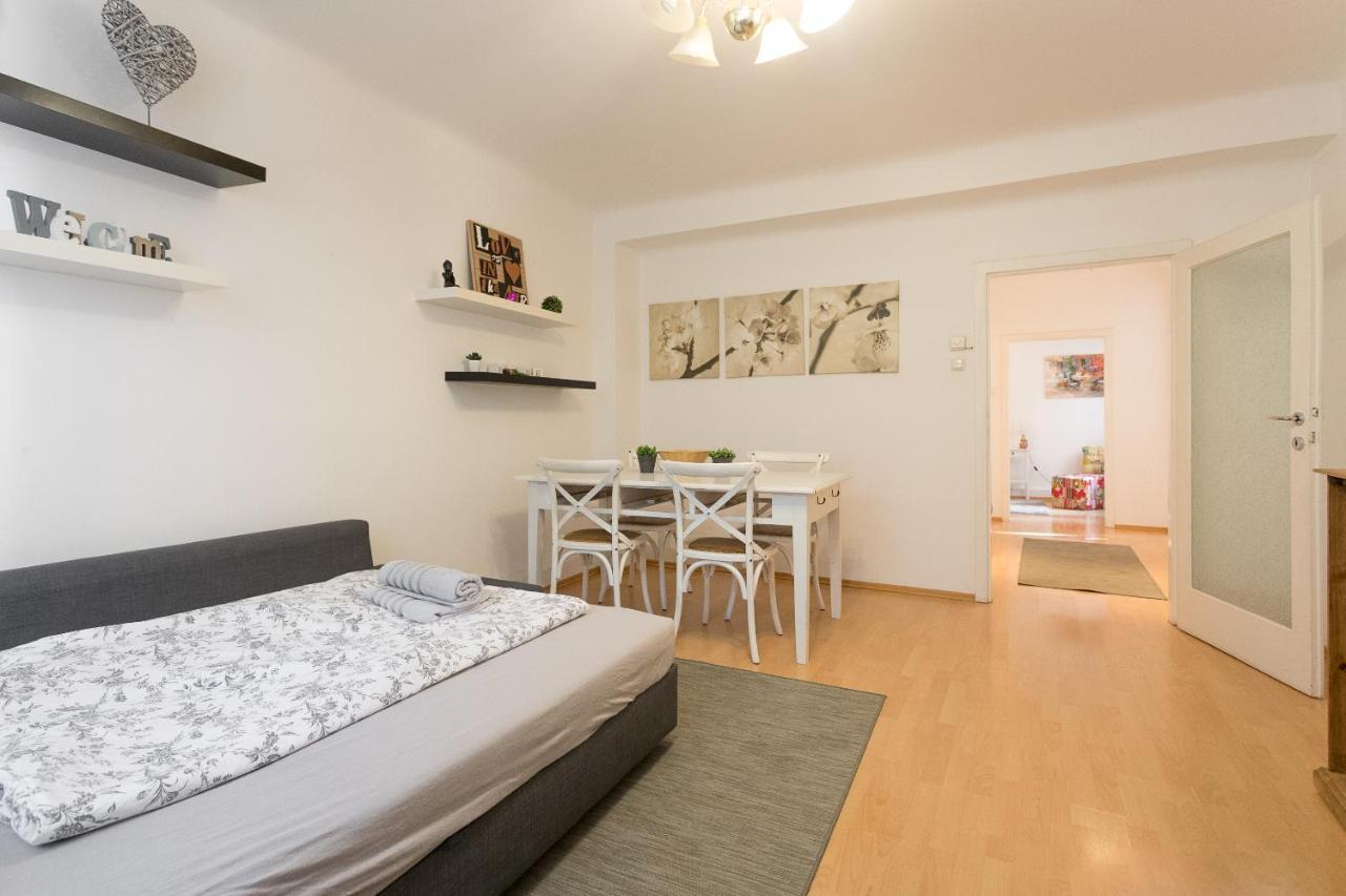 Gorgeous Hideout | City Center Apartment Wina Bagian luar foto