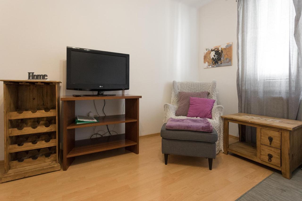 Gorgeous Hideout | City Center Apartment Wina Bagian luar foto