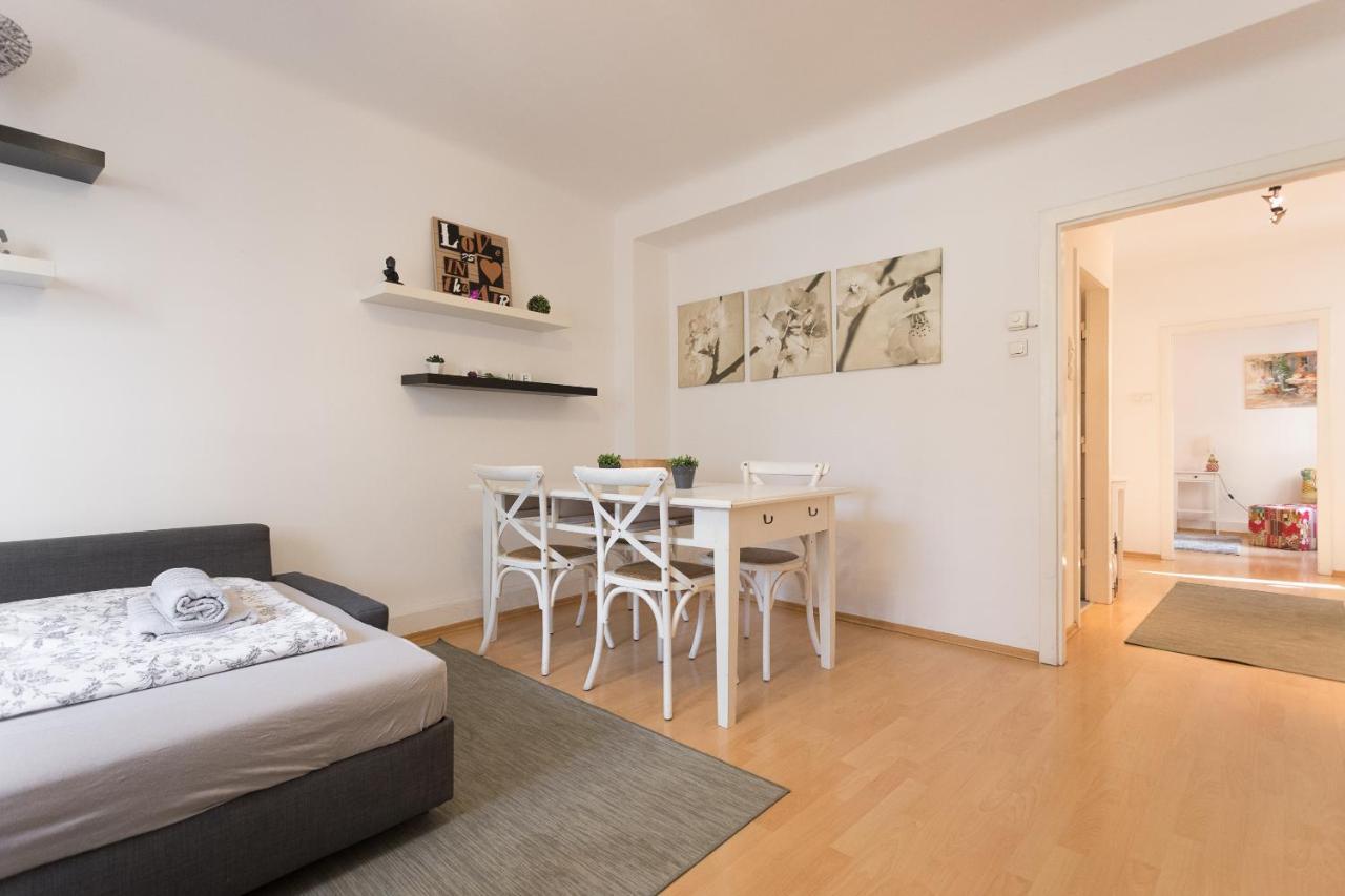 Gorgeous Hideout | City Center Apartment Wina Bagian luar foto